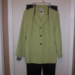 Collections For Le Suit Pant Suit